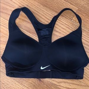 NWOT NIKE DRI-FIT SPORTS BRA